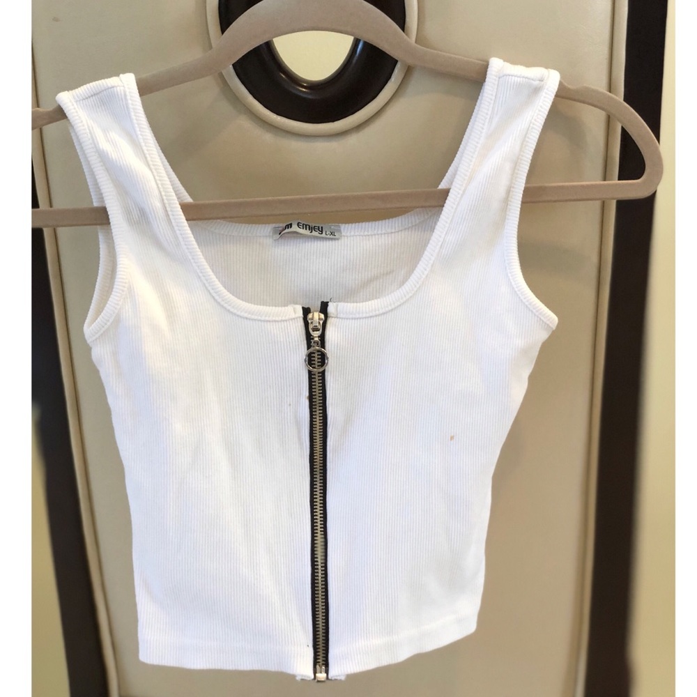 White casual crop top - Picture 1 of 3